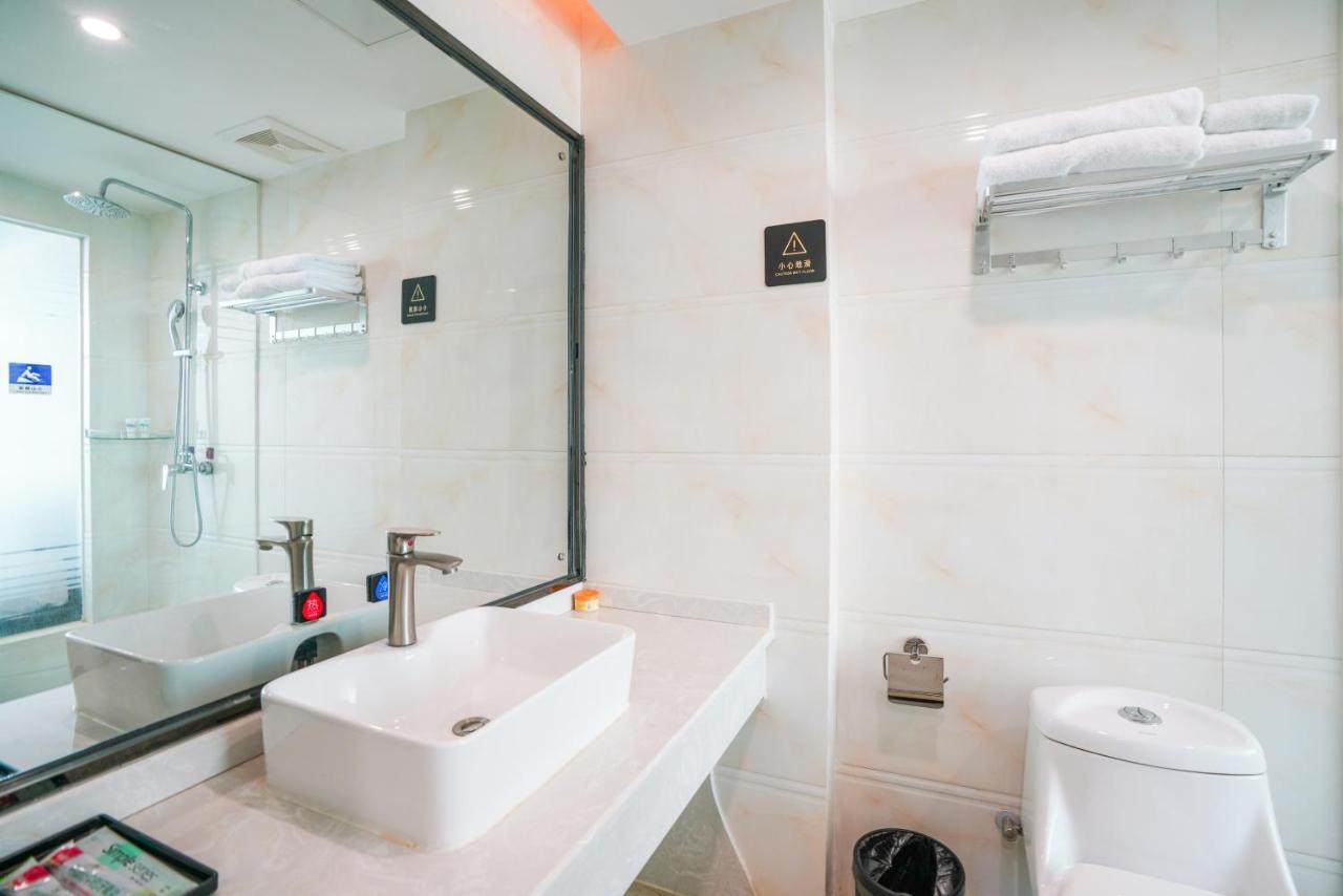 Felice Hotel-Guangzhou Baiyun International Airport Renhe Metro Station Branch Kanton Exterior foto