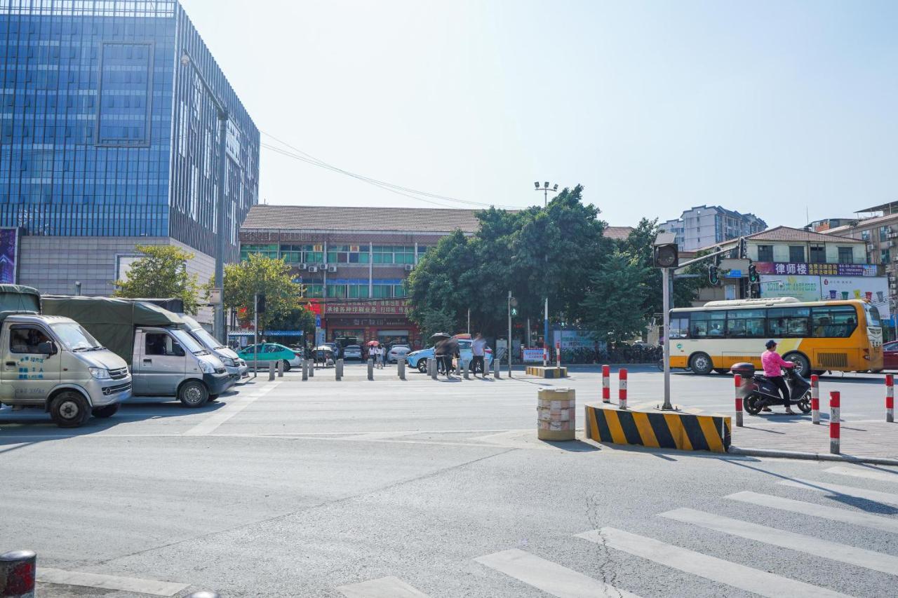 Felice Hotel-Guangzhou Baiyun International Airport Renhe Metro Station Branch Kanton Exterior foto
